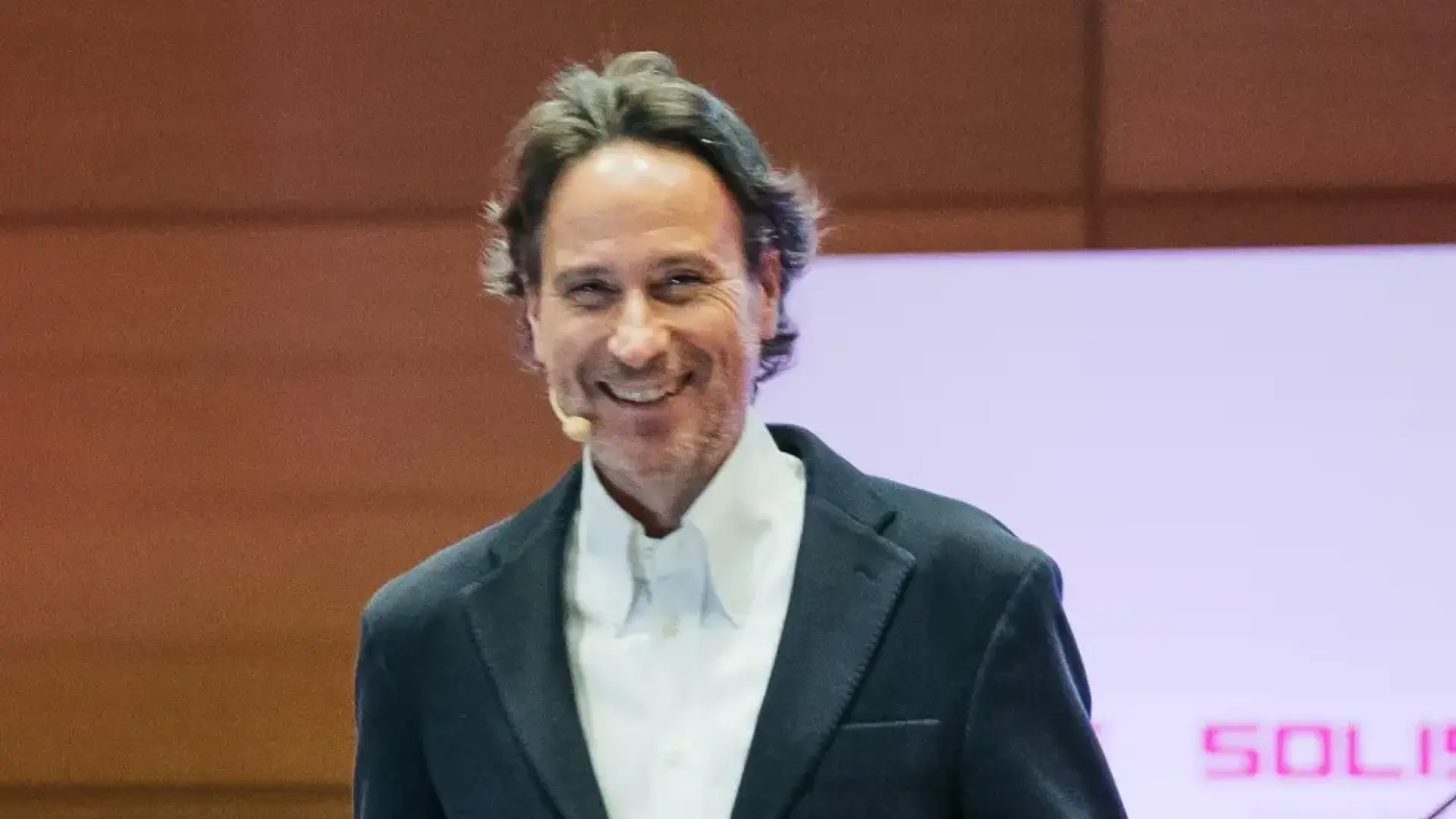 Víctor Küppers, experto en psicología positiva: «No hay que admirar la inteligencia, hay que admirar si alguien es buena persona porque eso es un esfuerzo»