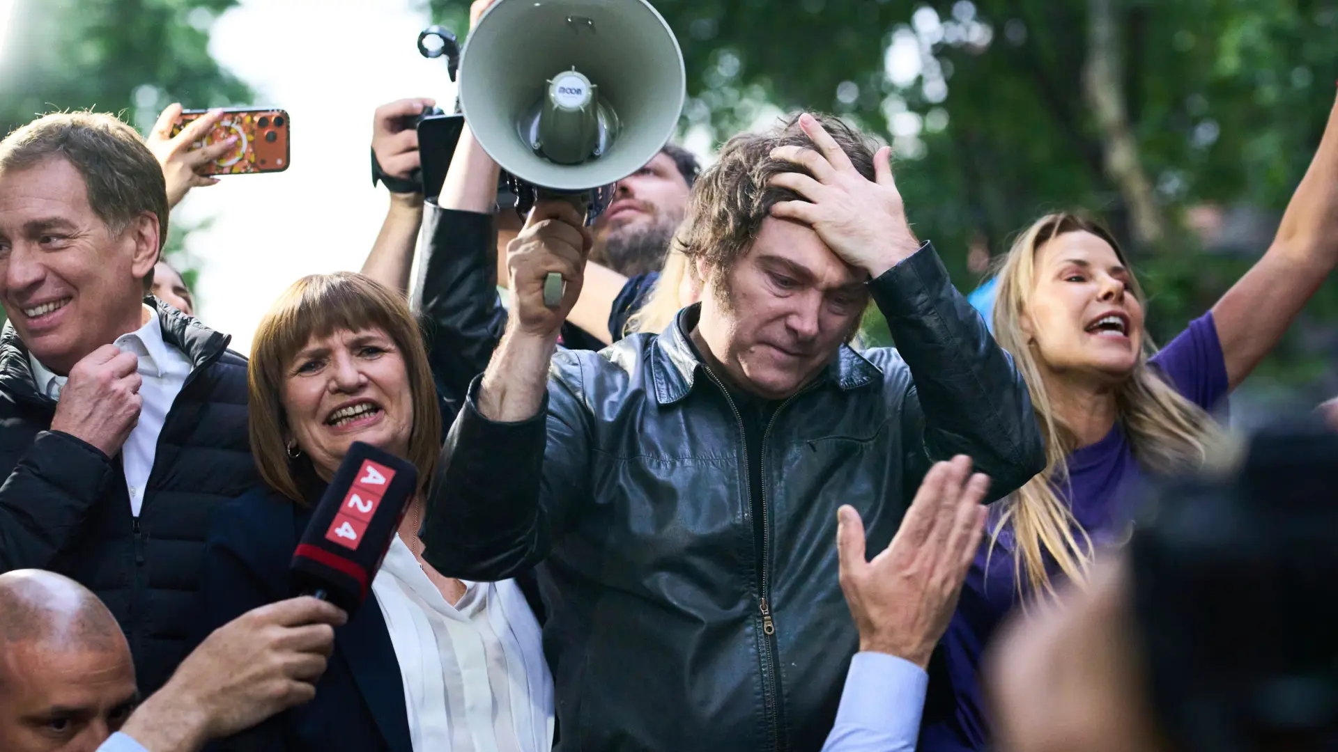 Milei pide el voto para vencer al «comunismo» y sacar adelante las reformas claves en Argentina