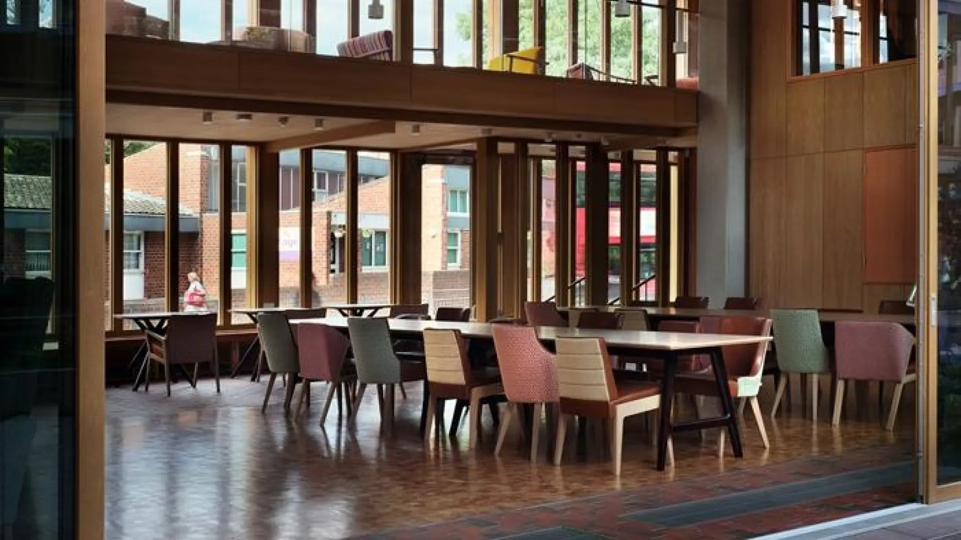 Así es el edificio diseñado para combatir la soledad que triunfó en los premios internacionales de arquitectura Así es el edificio diseñado para combatir la soledad que triunfó en los premios internacionales de arquitectura