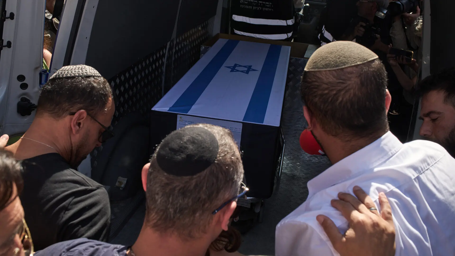 Israel dice conocer la ubicación de nueve de los trece cuerpos de rehenes en Gaza Israel dice conocer la ubicación de nueve de los trece cuerpos de rehenes en Gaza