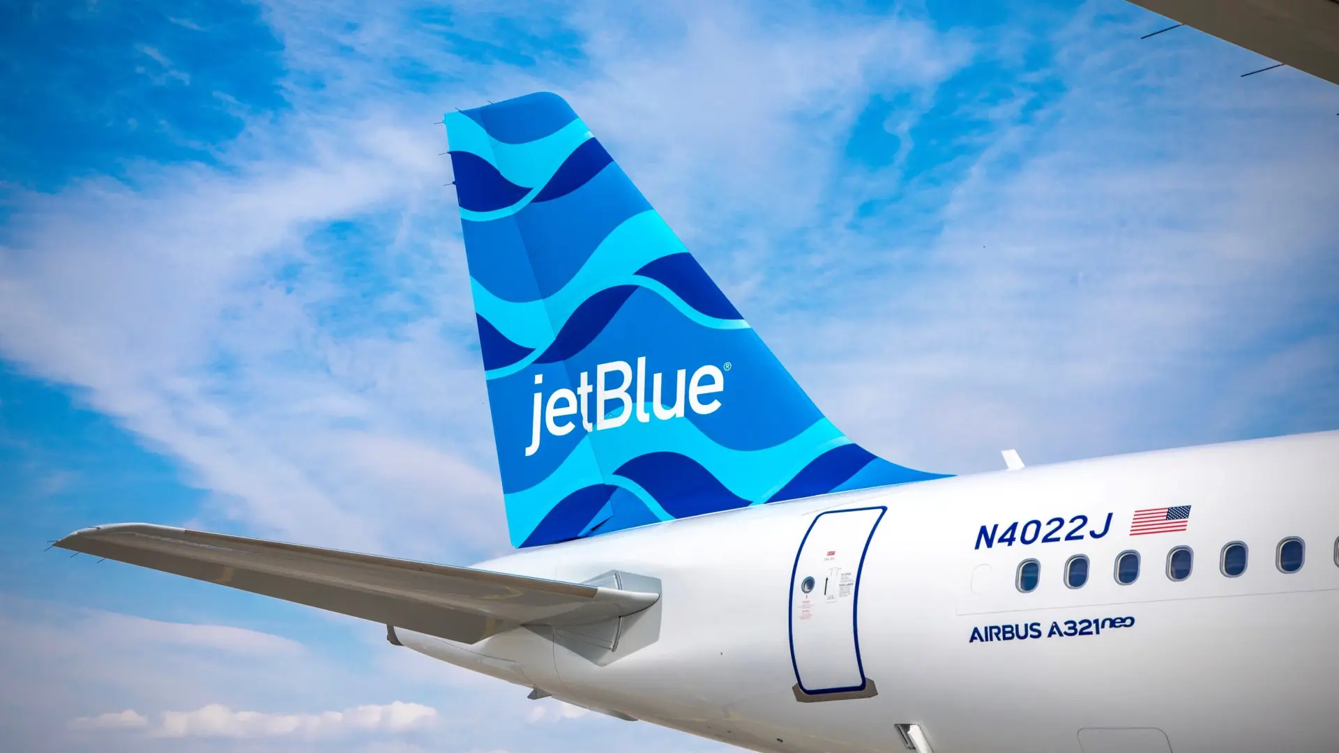 Un airbus de JetBlue aterriza de emergencia en Florida y deja varios pasajeros heridos