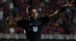 Otra fecha con arbitrajes escandalosos: del favoritismo a Barracas, a la devoción por Di María y el enojo de Gallardo