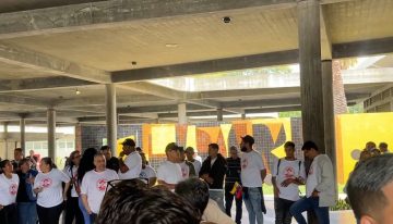 Chavistas intimidaron a los fieles en medio de la misa de acción de gracias en la UCV este #25Oct