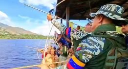 ¡De no creer! Milicianos en Mérida se preparan para defenderse de EEUU… con arco y flecha (VIDEO)