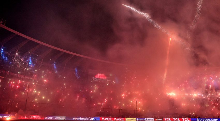 Los memes de la eliminación de Racing, con Gustavo Costas, Agustín Rossi y el recibimiento “todo rojo” como protagonistas