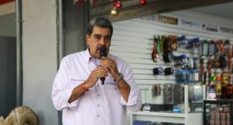 Maduro dijo que los venezolanos pasarán la Navidad «con un fusil bajo el brazo» ante «amenaza» de EEUU (Video)