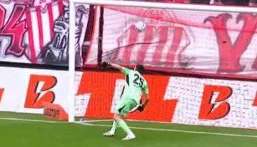 Rodrigo Insua y un golazo de otro partido: zapatazo de 35 metros para la victoria de Barracas que complica a Boca de cara a la Copa