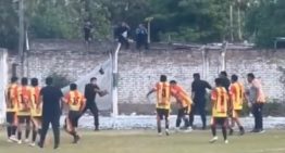 Escándalo en Salta: un policía sacó su arma y se enfrentó a los jugadores al final de un partido de fútbol