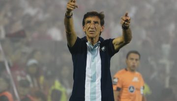 Racing recibió un duro golpe ante River y ahora suma dudas para enfrentar a Flamengo en las semifinales de la Libertadores