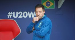 Brasil echó al DT de la Sub 20 tras un nuevo fracaso: por qué en el país vecino otra vez se habla de «la maldición del gato»