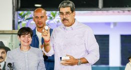 ¡Puro cuento! El papa León XIV no regaló ningún recuerdito de la canonización a Nicolás Maduro ¡Puro cuento! El papa León XIV no regaló ningún recuerdito de la canonización a Nicolás Maduro
