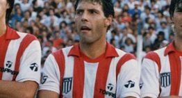 Miguel Ángel Russo y su historia como futbolista: un idilio de 13 años para lograr el respeto reverencial en Estudiantes de La Plata
