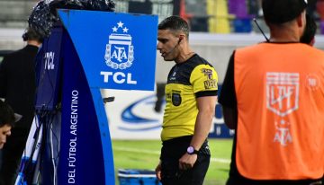 Polémica con los arbitrajes: Arasa y Gariano no fueron parados tras favorecer a Barracas Central y Lamolina lo dirigirá contra Boca