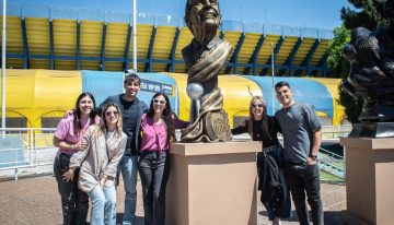 Rosario Central y un emotivo homenaje final a Russo: busto en su honor y cenizas esparcidas en el Gigante