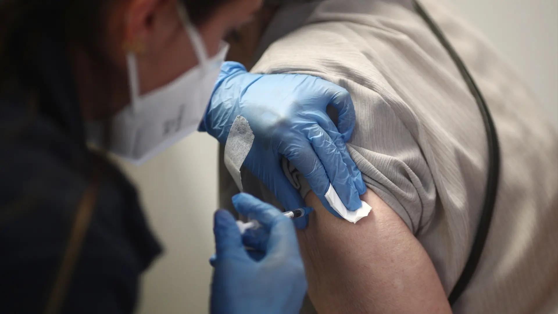 Una vacuna usada contra la covid resulta «prometedora» para combatir el cáncer