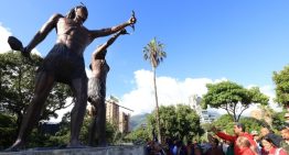 Venezolanos vinculan a la «brujería» las nuevas estatuas inauguradas por Maduro