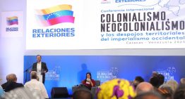 Yván Gil habla de «fantasmas coloniales» mientras el músculo militar de EEUU en el Caribe le quita el sueño
