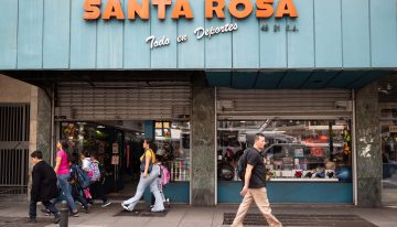 Solo 29% de los hogares venezolanos se considera clase media