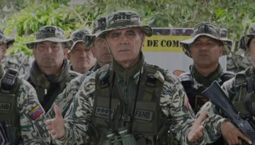 El plan de defensa de Padrino López ante despliegue del mayor portaaviones de EEUU en el Caribe