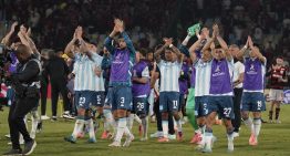 Racing resistió por Cambeses pero una carambola le dio la ventaja mínima a Flamengo en la semifinal de la Copa Libertadores, que se define en Avellaneda