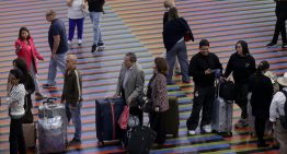 El cierre de rutas aéreas impuesto por el régimen de Maduro deja varados a miles y profundiza el aislamiento de los venezolanos