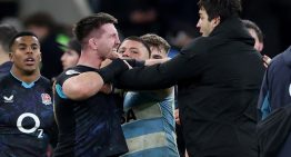 La UAR hará un reclamo formal ante World Rugby por la agresión física de Tom Curry a Felipe Contepomi tras el partido: «Es un matón»