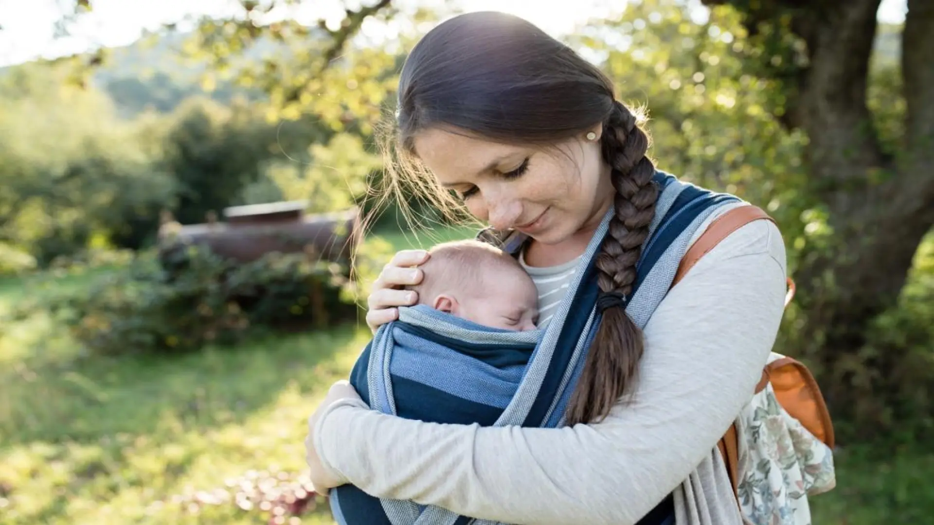 La OMS aconseja el método madre canguro en bebés prematuros y con bajo peso por sus beneficios en supervivencia