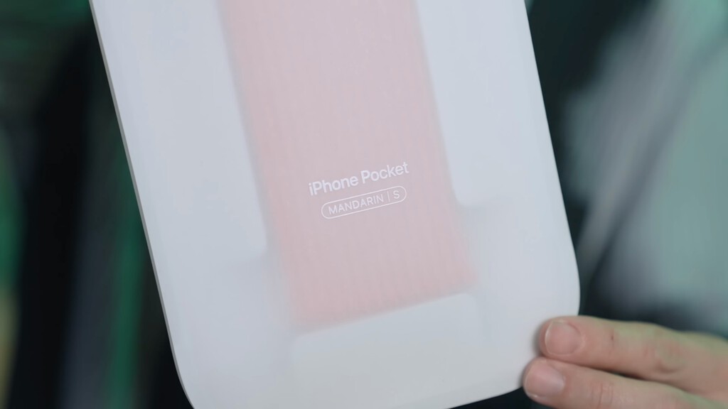 Nos echamos las manos a la cabeza con el "calcetín" de más 200 euros de Apple. La respuesta de los compradores ha sido agotarlo en tiempo récord 