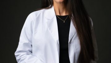 Andrea Combalia, dermatóloga: «Uno de los mayores mitos del cuidado de la piel es que no hay que cambiar los productos que utilizamos en función de la estacionalidad»