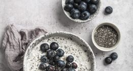 Dra. Sara Marín Berbell, especialista en microbiota: «La granada es la fruta más antiinflamatoria que existe. Mézclala con kéfir, cúrcuma y jengibre y obtendrás el cóctel perfecto contra la inflamación y el dolor»