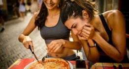 Pablo Iglesias, entrenador personal: «Hacer ejercicio, aunque tu dieta no sea ideal, tiene mayor impacto en tu cuerpo y tu salud que comer perfecto y no moverte»