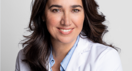 Alexandra Henríquez, ginecóloga y oncóloga especialista en cáncer de mama: «Una revisión ginecológica incluye la palpación de las mamas por parte de tu especialista»