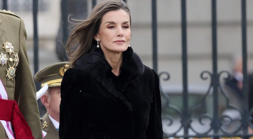 La espectacular colección de abrigos de la reina Letizia, del top ventas de Zara a un exclusivo diseño de pasarela