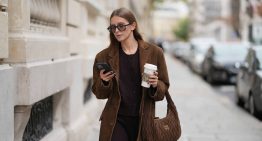 Cuanto más miras el móvil más infeliz eres