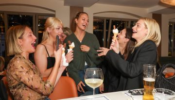 Si tuviera que ir impecable a una cena de empresa, elegiría uno de estos 3 looks con mensaje