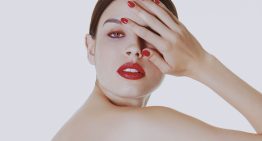 Estos son los colores de máscaras de pestañas que más rejuvenecen y son tendencia según los maquilladores