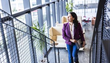 Juan Ruiz López, entrenador personal: «Subir las escaleras es el mejor hábito de todos, porque tiene un cierto componente de trabajo de fuerza y a su vez tiene un impacto aeróbico»