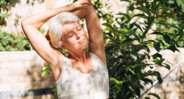 Dan Buettner, experto en longevidad: «Cultivar un huerto es una de las actividades más completas para el cuerpo, la gente más longeva no hace pilates todos los días»