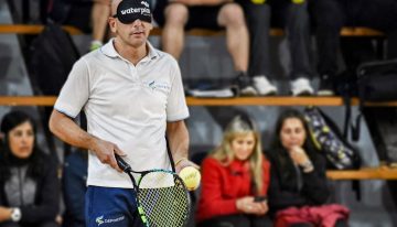 Fue campeón de TC Pista, perdió la vista tras quedar en medio de un tiroteo y ahora es el mejor de la Argentina de tenis para ciegos