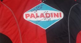 Recuperaron la camiseta de Newell’s firmada por Maradona que habían robado en una muestra en Córdoba