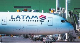 LATAM Airlines dice que ha suspendido 173 vuelos, afectando unos 20,000 pasajeros por huelga de pilotos