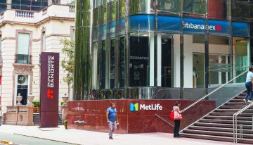 Bancos cerrarán el lunes 17 de noviembre por megapuente: ¿ Qué servicios sí operarán?