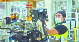 Empleo manufacturero en México hila en septiembre 31 meses en contracción