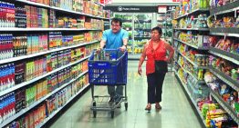 Confianza del consumidor mexicano volvió a caer en octubre; retrocedió 0.3 puntos mensuales