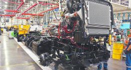 Aranceles a la importación de camiones y autobuses en EU entran en vigor este sábado 1 de noviembre