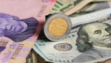 El peso acumula tres sesiones depreciándose ante fortalecimiento del dólar por el dato de empleo en EU