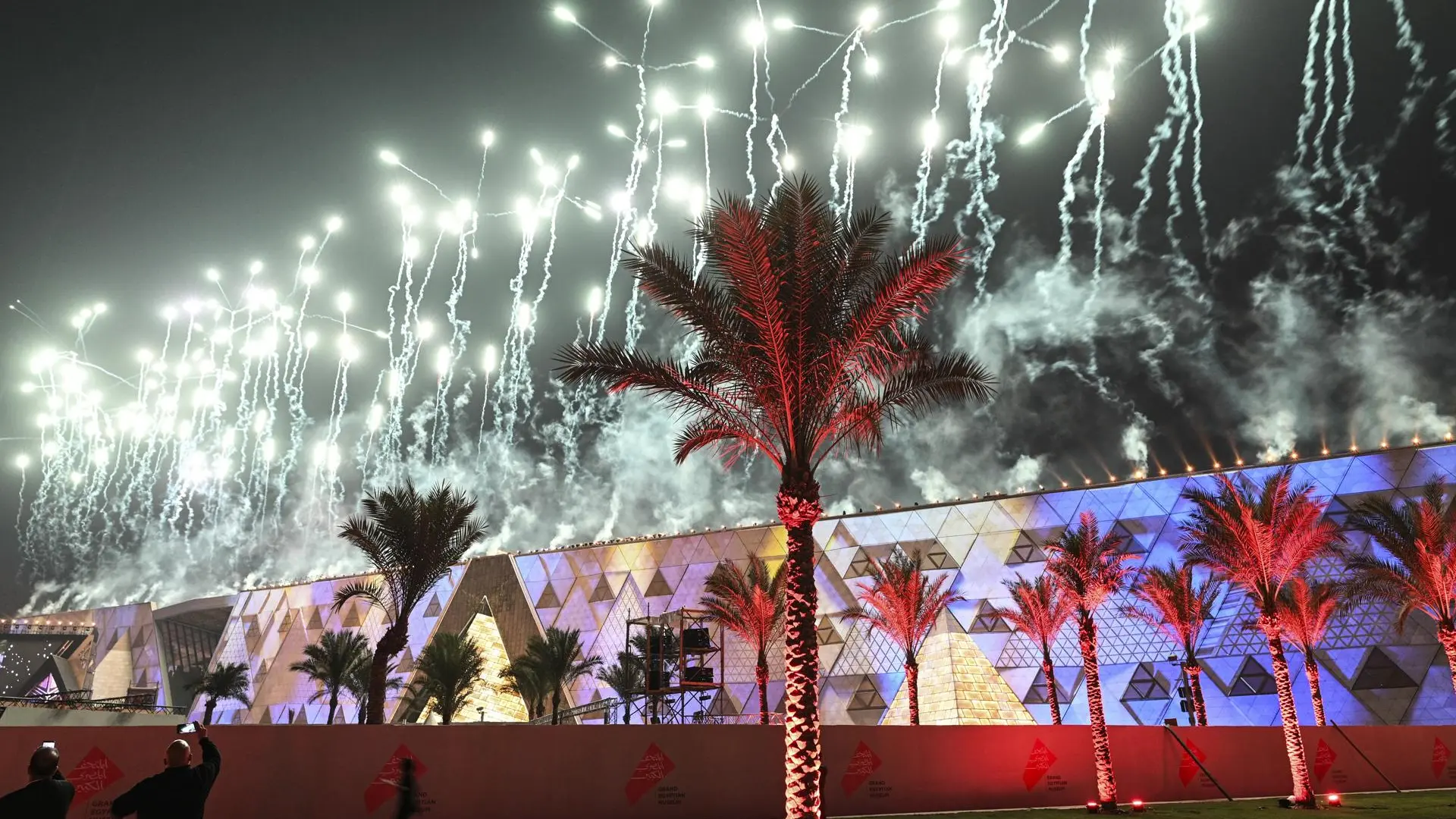 La espectacular inauguración del Gran Museo Egipcio: música, luz, drones y la presencia de Felipe VI