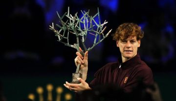 Sinner se corona en el Masters de París y recupera el número uno mundial