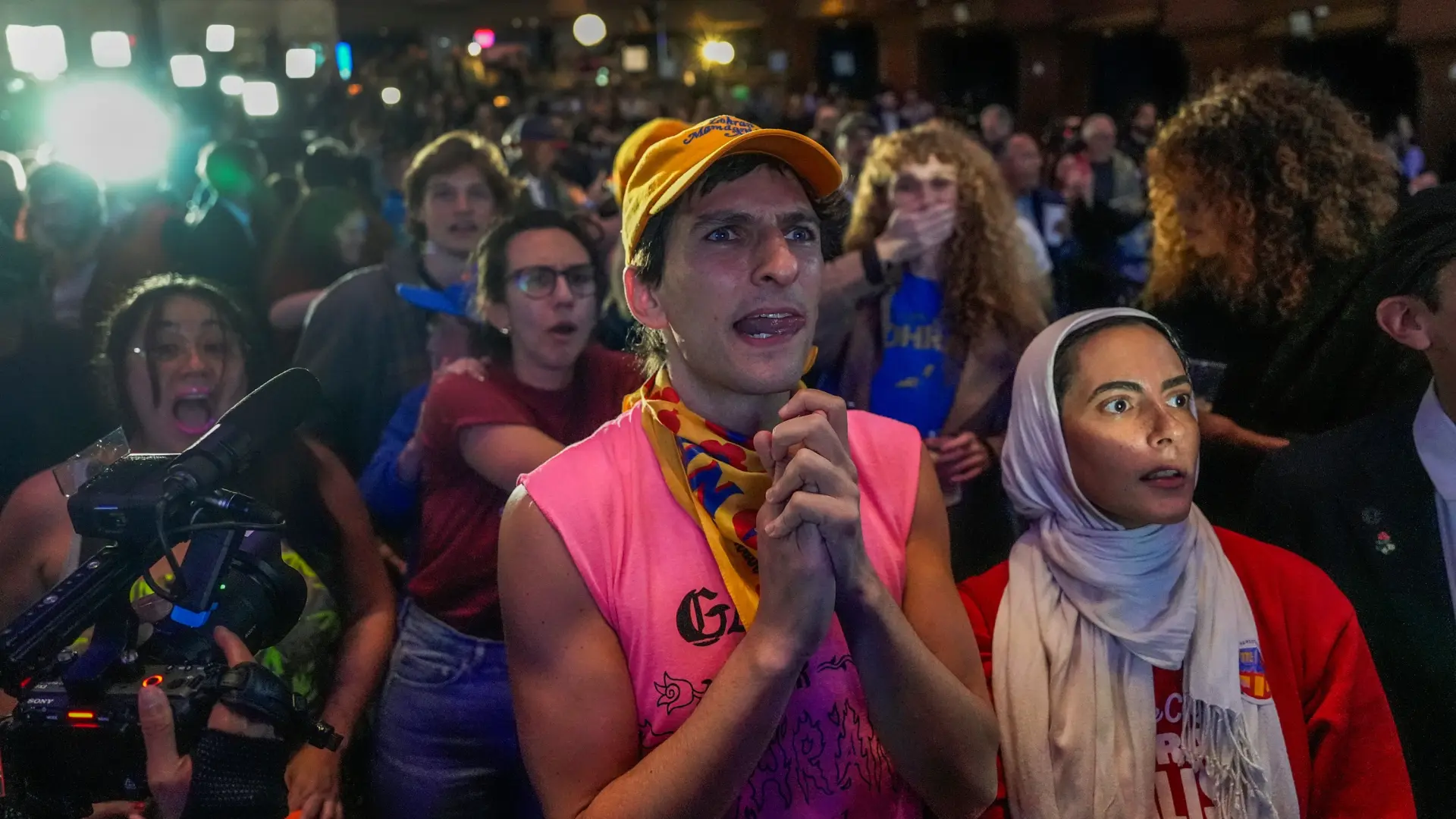 La izquierda celebra la victoria de Mamdani en Nueva York entre gritos por Palestina