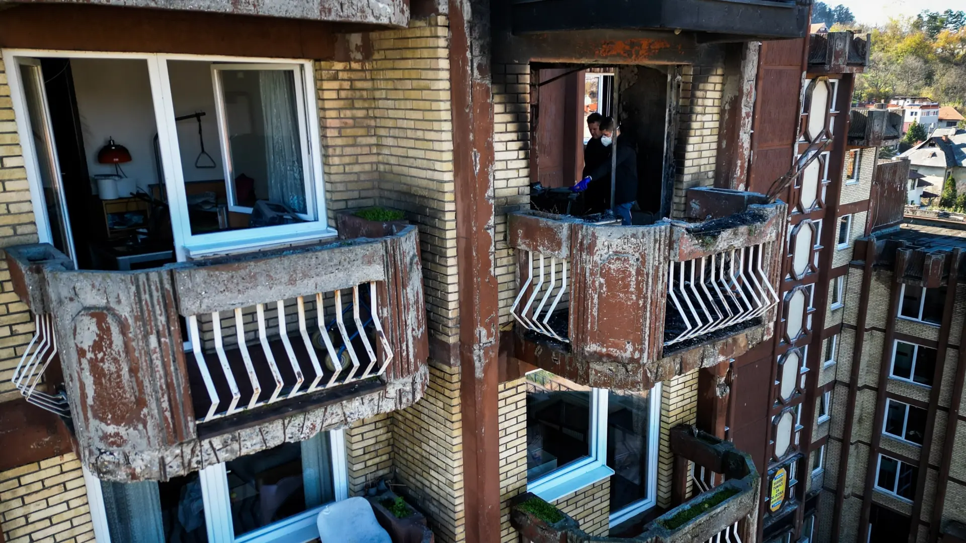 Al menos 11 muertos y 35 heridos en un incendio en una residencia de ancianos en Bosnia: el director del centro ha dimitido